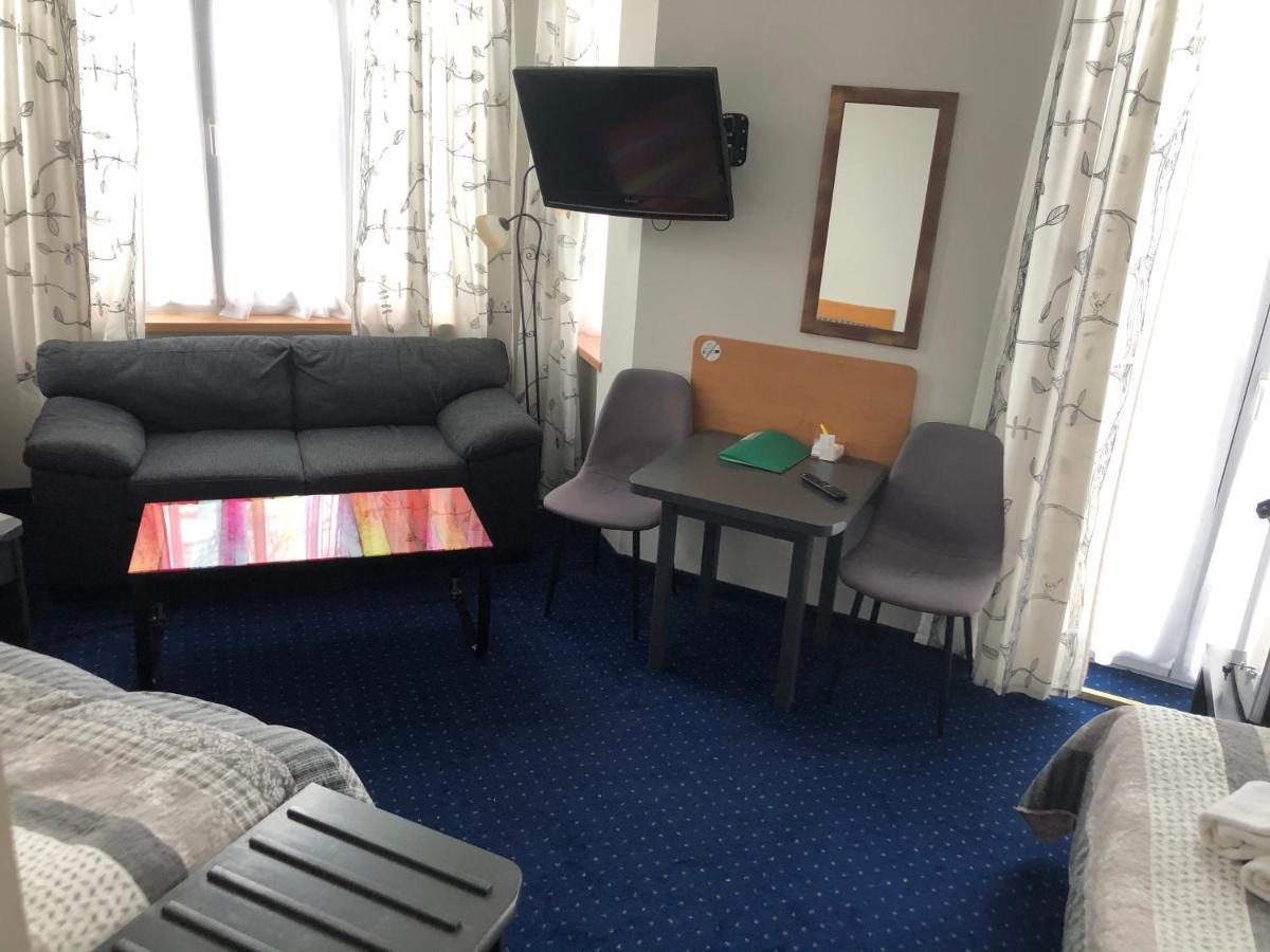 Hotel Bella Jelenia Gora Luaran gambar