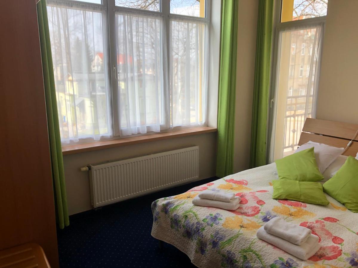 Hotel Bella Jelenia Gora Luaran gambar