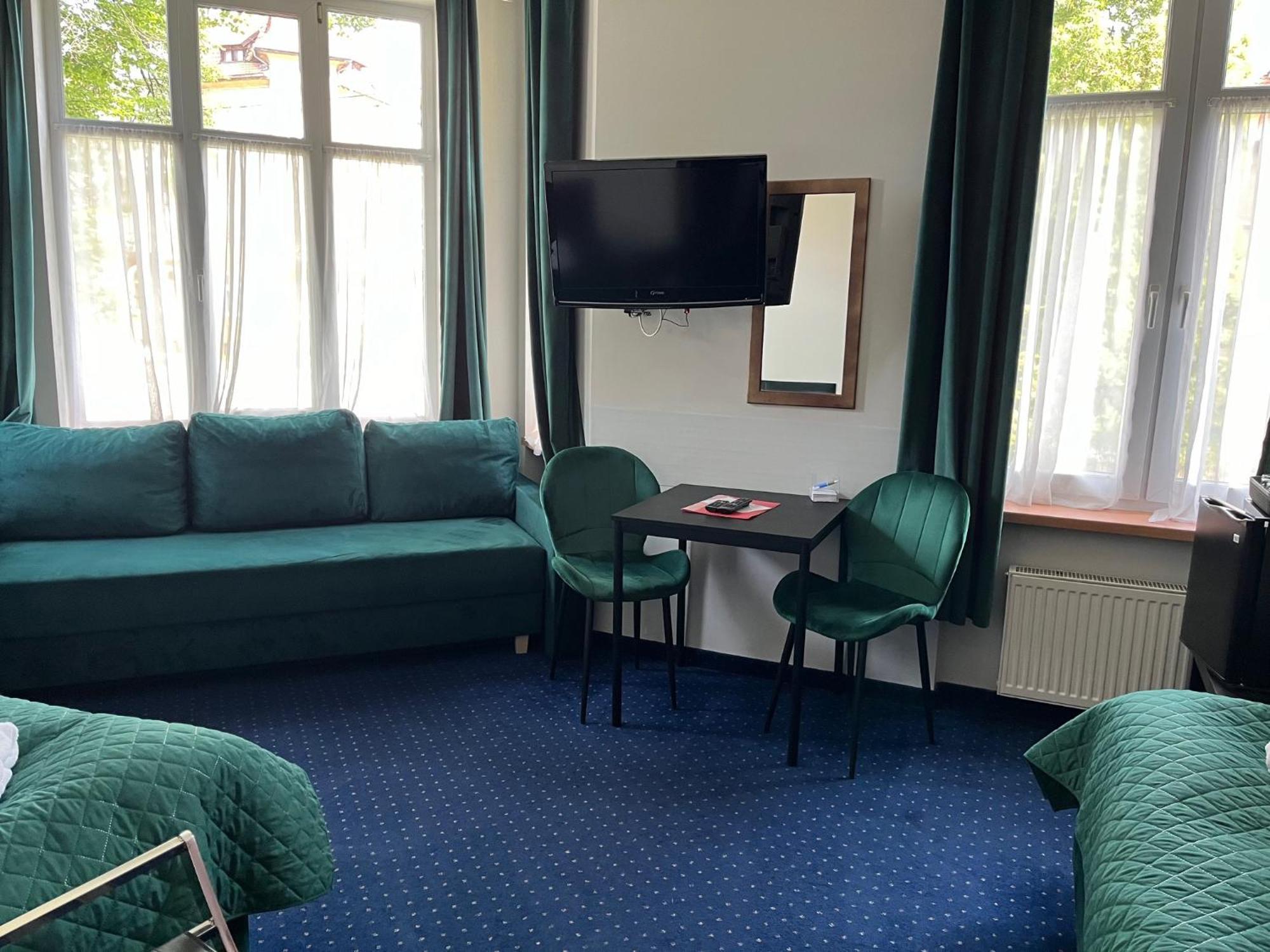 Hotel Bella Jelenia Gora Luaran gambar
