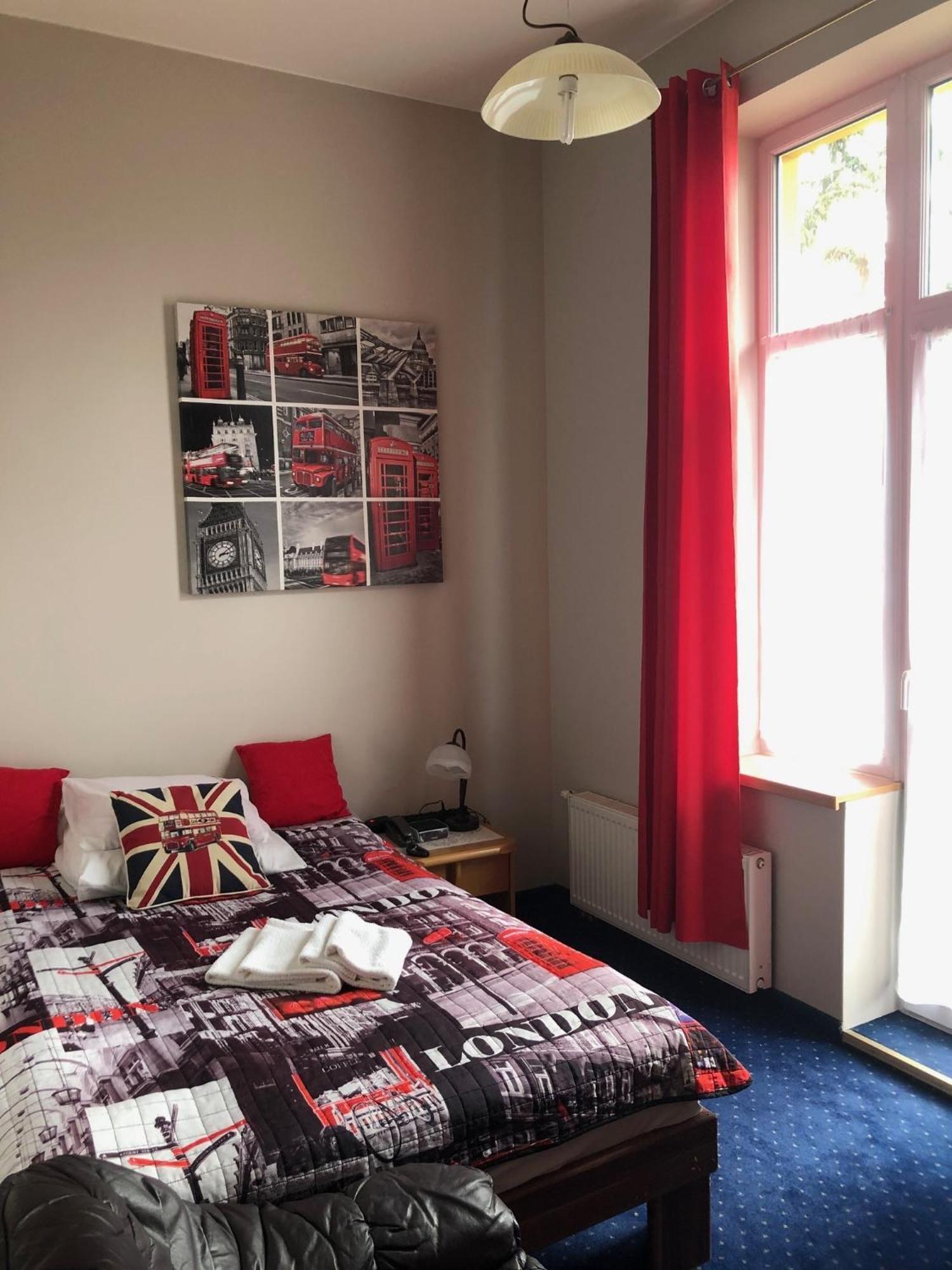 Hotel Bella Jelenia Gora Luaran gambar