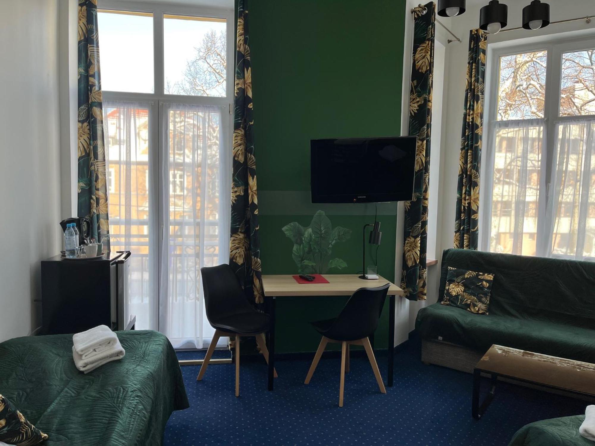 Hotel Bella Jelenia Gora Luaran gambar